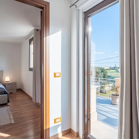 Marta Maria Con Giardino Villa Syracuse