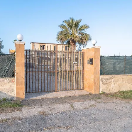 Marta Maria Con Giardino